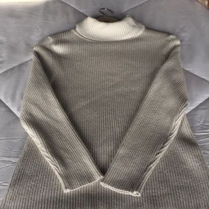 Col roulé blanc en laine